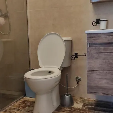 Lägenhet Luxury In Qerret *