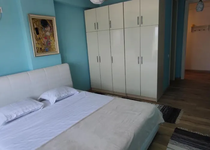 Luxury In Qerret 公寓