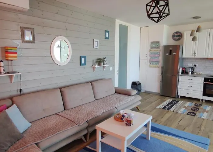Luxury In Qerret Apartment